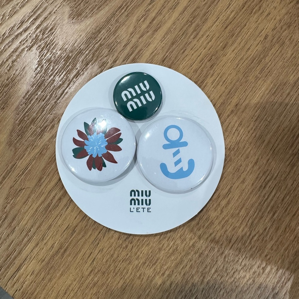 Miu Miu L'ETE Floral and Anchor Button PIN set